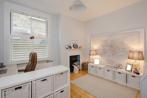 12 Midmoor Road, London, SW19 4JD