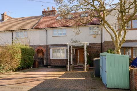 41 Lower Downs Road, London, SW20 8QQ