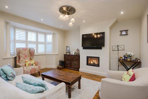 41 Lower Downs Road, London, SW20 8QQ