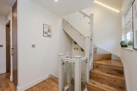41 Lower Downs Road, London, SW20 8QQ
