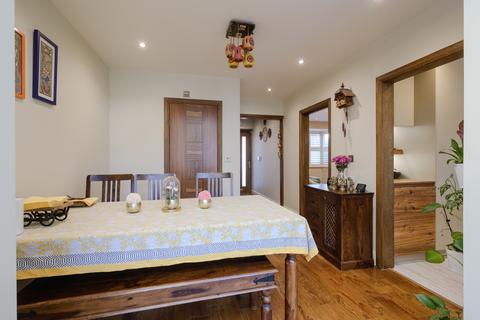 41 Lower Downs Road, London, SW20 8QQ