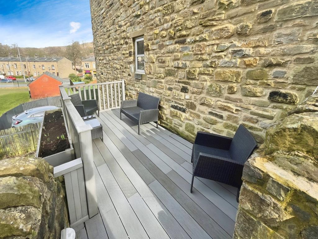 Side Balcony