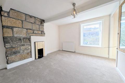 4 bedroom semi-detached house for sale, Hollins Road, Halifax OL14