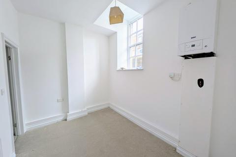 1 bedroom apartment to rent, Wellfield Terrace, West Yorkshire OL14