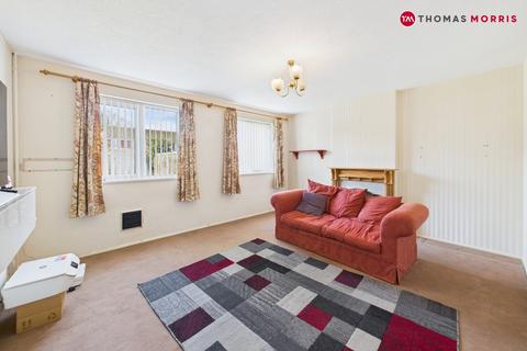 3 bedroom semi-detached house for sale, Gordon Close, St. Neots PE19