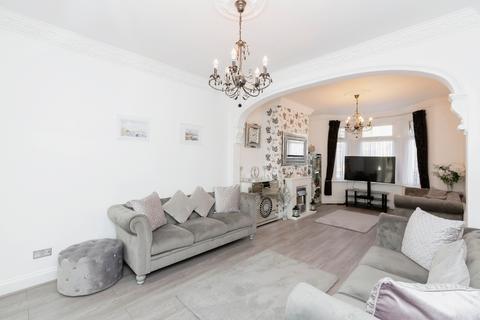 4 bedroom terraced house for sale, Frinton Road, London E6