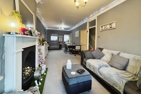 2 bedroom end of terrace house for sale, Chadwin Road, London E13