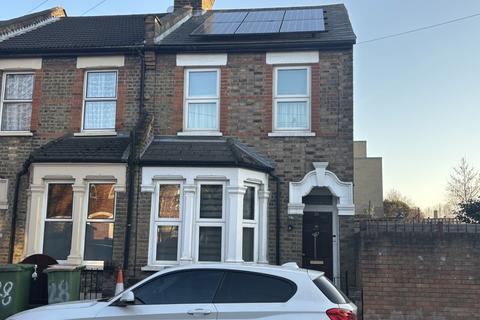 26 Chadwin Road, London, E13 8NE