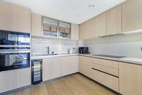 3 bedroom flat to rent, Bowden House, SW11