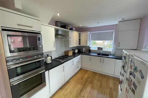 1 Arundel Close, Wirral, CH61 8TB
