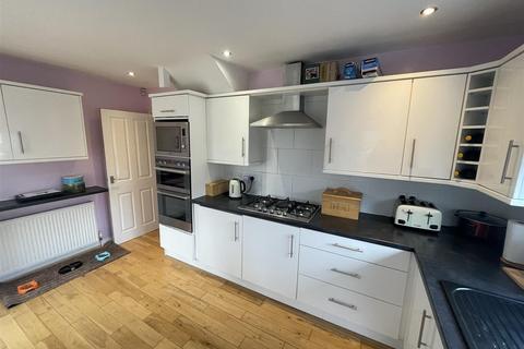 1 Arundel Close, Wirral, CH61 8TB