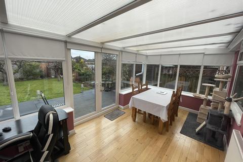 1 Arundel Close, Wirral, CH61 8TB