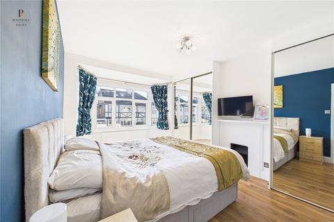 15 Garden Close, Wallington, SM6 8LW