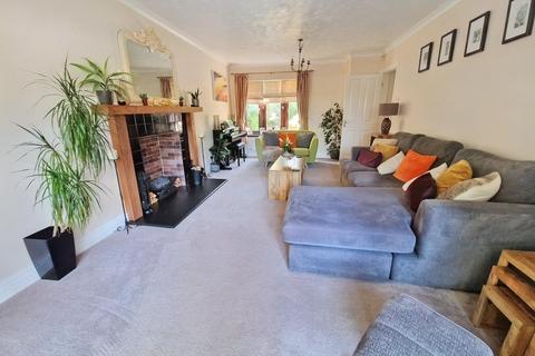 4 bedroom detached house for sale, Coed Parc Court, Bridgend