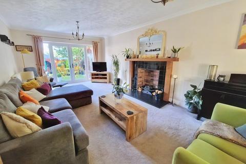 4 bedroom detached house for sale, Coed Parc Court, Bridgend