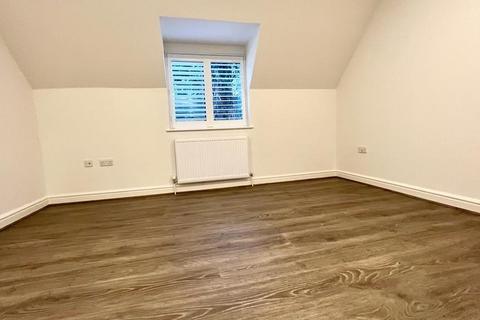 2 bedroom end of terrace house to rent, Warley Street, Brentwood, Essex, CM13