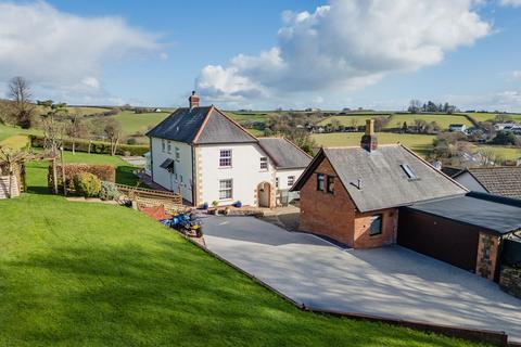 4 bedroom detached house for sale, Bouchiers Close, North Tawton, EX20