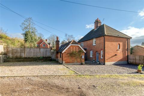 1, Crown Cottages School Lane, Ascot, SL5 8NU