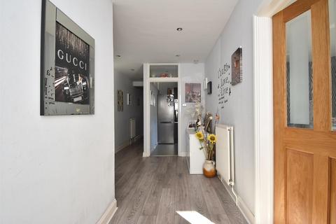 1 bedroom flat for sale, The Green, St. Leonards-On-Sea