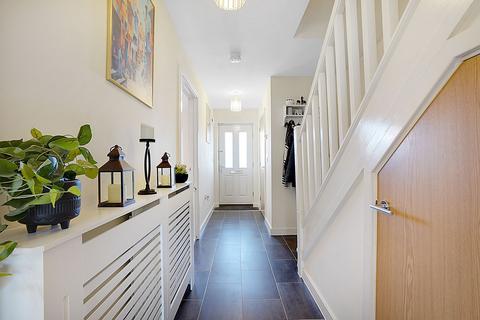 4 bedroom end of terrace house for sale, Spire Way, Wainscott, ME3