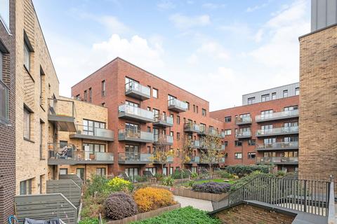 2 bedroom flat for sale, London SE15