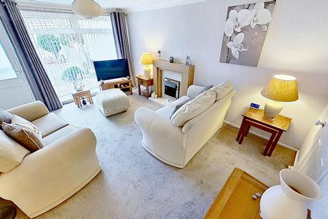 2 bedroom ground floor flat for sale, Rosemount Drive, Uphall, EH52