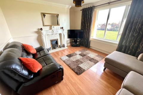 2 bedroom flat for sale, Guest Avenue, Wednesfield, Wolverhampton, WV11