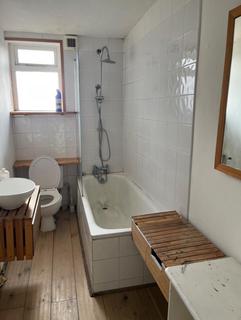 1 bedroom flat for sale, The Vale, London