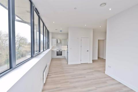 1 bedroom apartment to rent, Streamside House, Uxbridge, Greater London