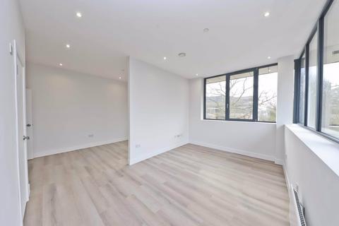 1 bedroom apartment to rent, Streamside House, Uxbridge, Greater London