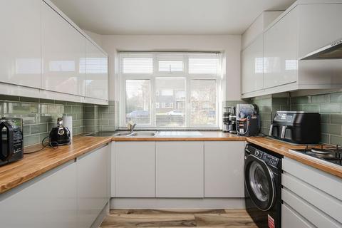 Flat 3, Castle Court Pollard Road, Morden, SM4 6EJ