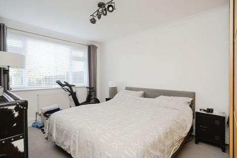 Flat 3, Castle Court Pollard Road, Morden, SM4 6EJ