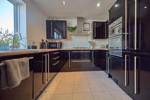 3 bedroom semi-detached house for sale, Brookside, Burbage