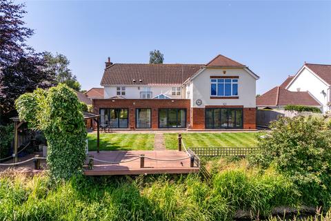 10 Belfry Lane, Collingtree, Northampton, NN4 0PB