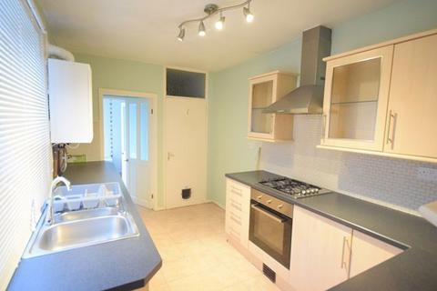 3 bedroom flat to rent, St Vincent Street, South Shields