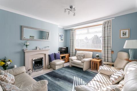31 Silverknowes Grove, Edinburgh, EH4 5LZ