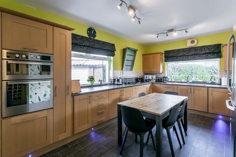 31 Silverknowes Grove, Edinburgh, EH4 5LZ