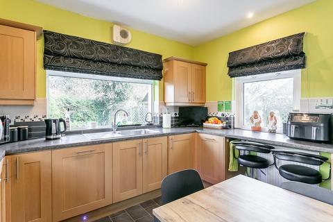 31 Silverknowes Grove, Edinburgh, EH4 5LZ
