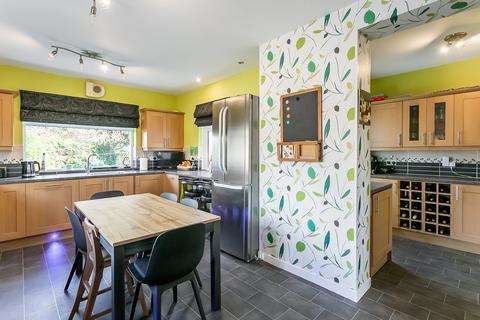 31 Silverknowes Grove, Edinburgh, EH4 5LZ