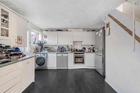 3 bedroom end of terrace house for sale, Sallowbush Road, Huntingdon, Cambridgeshire.