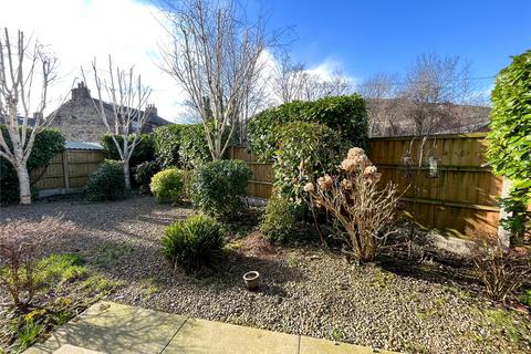 9 Frenches Court, Greenfield, Oldham, OL3 7AB