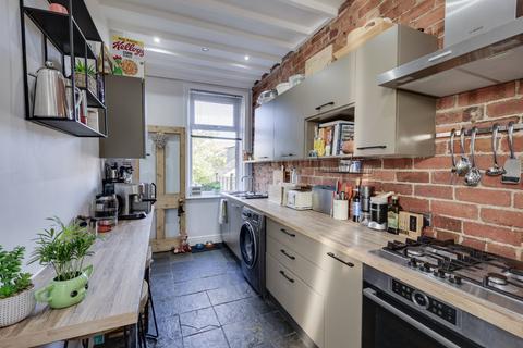 2 bedroom terraced house for sale, Oakfield Terrace, Horsforth, Leeds, LS18