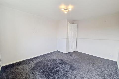 2 bedroom apartment to rent, Grove Street, New Balderton, Newark