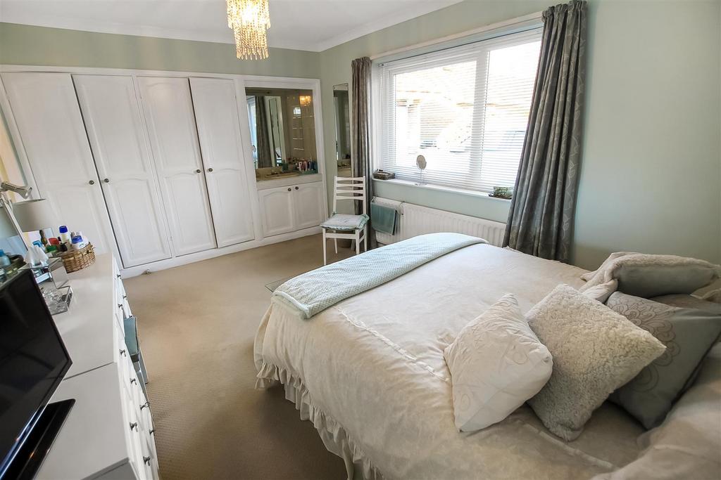 Bedroom One (2).jpg