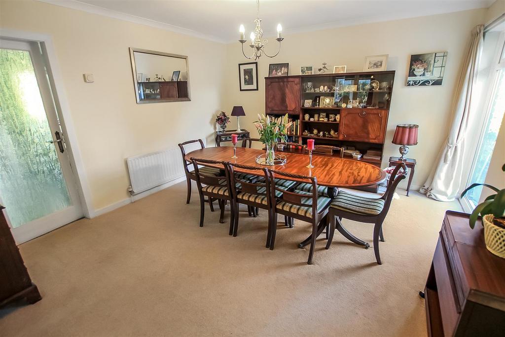 Dining Room (1).jpg