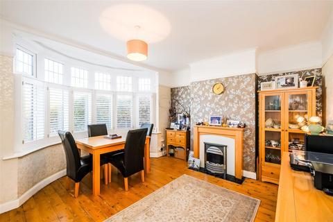 3 bedroom semi-detached house for sale, Fairlawn Drive, Woodford Green