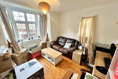 1 bedroom apartment to rent, Portsmouth Road, Guildford GU2