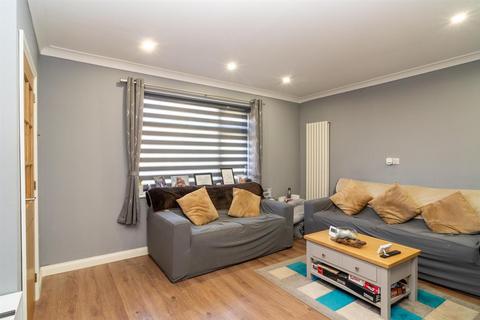 2 bedroom end of terrace house for sale, Linton Avenue, Borehamwood WD6