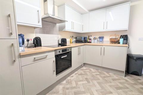 4 bedroom terraced house to rent, Fishponds Road, Bristol BS16