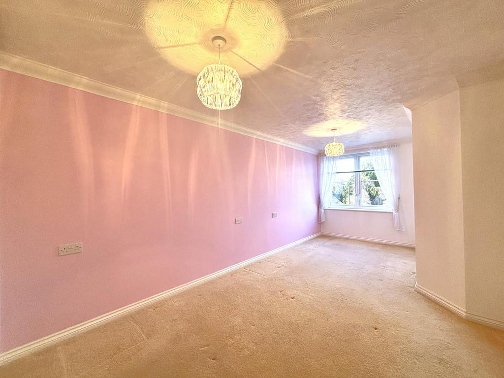 Bedroom 1.jpeg